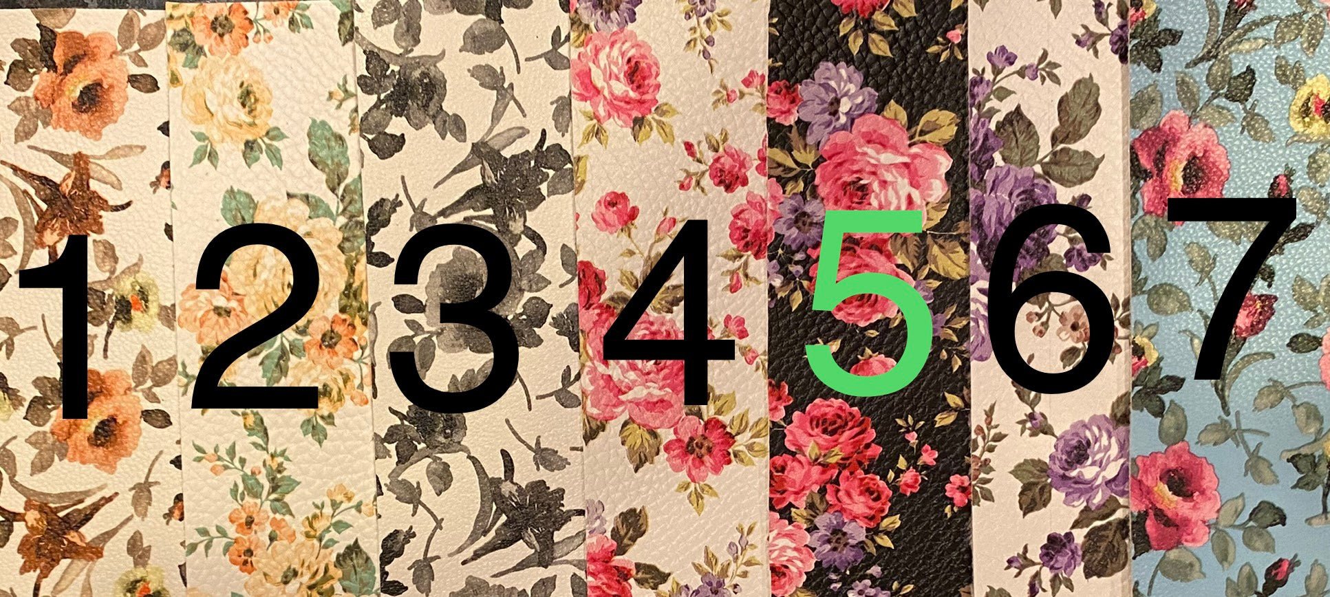 Floral Keychain - FluffyFrankCreationsLLC