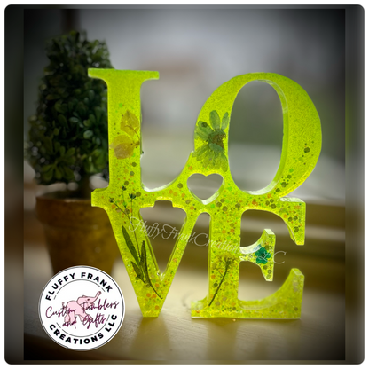 Love resin sign (vertical)