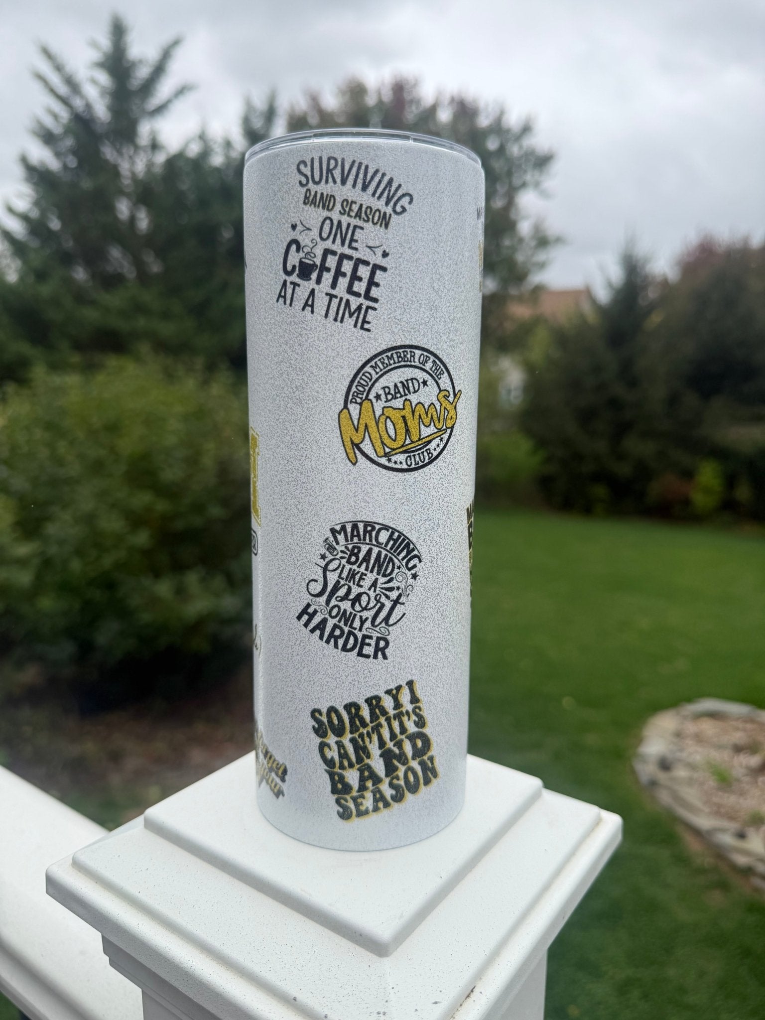 Band Mom 20oz Glitter Tumbler - FluffyFrankCreationsLLC