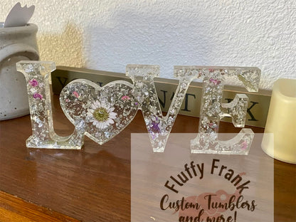 Love resin sign